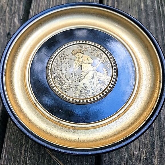 EARLY‎ 1900s Tin Container CHERUB ANGELS Playing VIOLIN & HARP Black Gold Nice - Picture 1 of 16